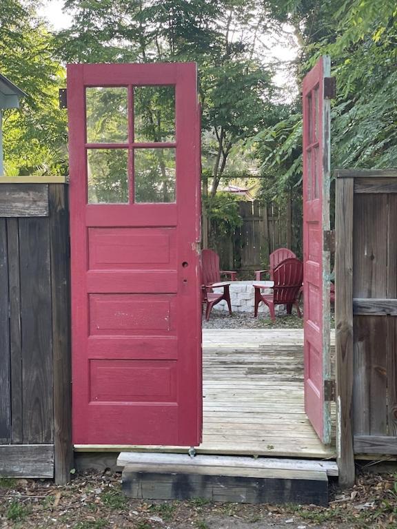 Updated Red Door Revival In Downtown Saint Augustine Luaran gambar